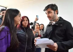 Torres estuvo en Comodoro y supervisó la construcción de 52 viviendas para damnificados del Cerro Hermitte